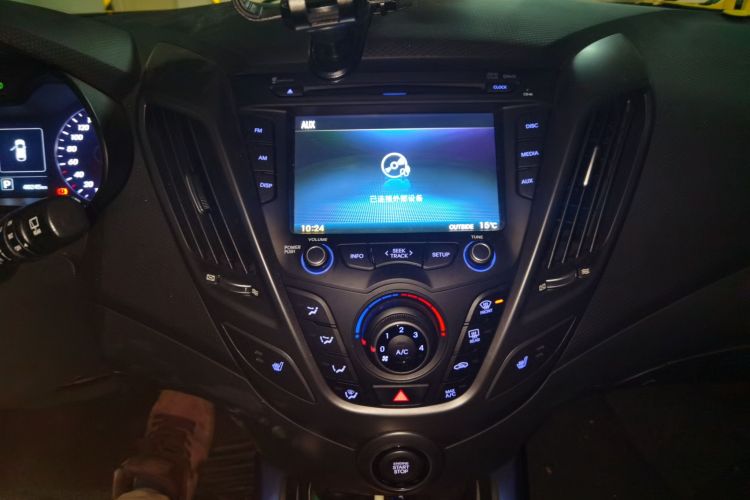 现代 Veloster飞思 2015款 1.6T 自动豪华版中控内饰16