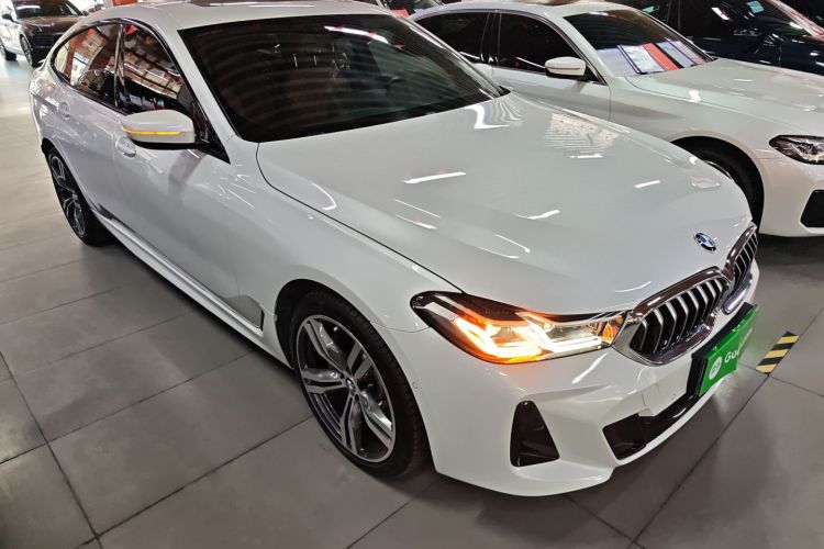 宝马6系GT 2022款 630i M运动套装车身外观3