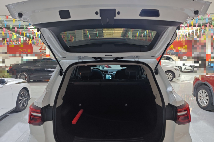 荣威RX5 2025款 PLUS 330TGI 自动领潮智惠版机舱底盘23