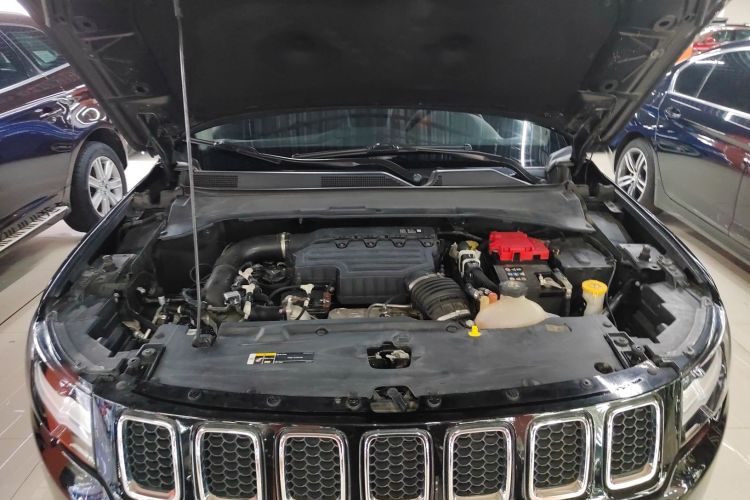 Jeep 指南者 2020款 220T 自动精英版局部细节24