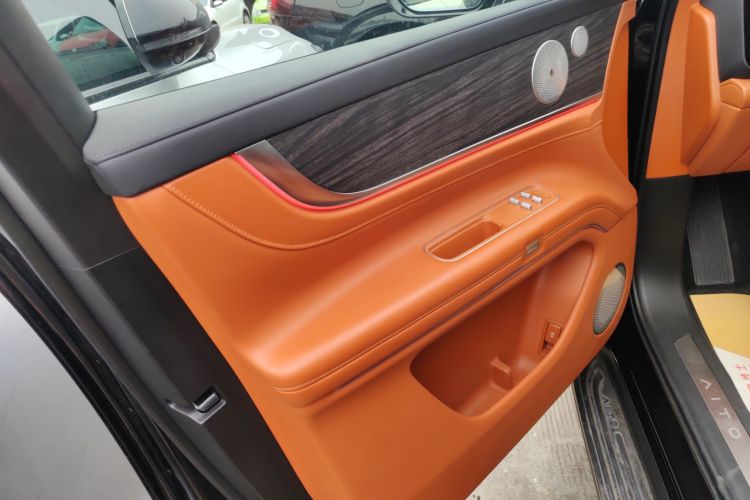 鸿蒙智行 问界M9 2024款 纯电 Ultra版 100kWh 5座版中控内饰47