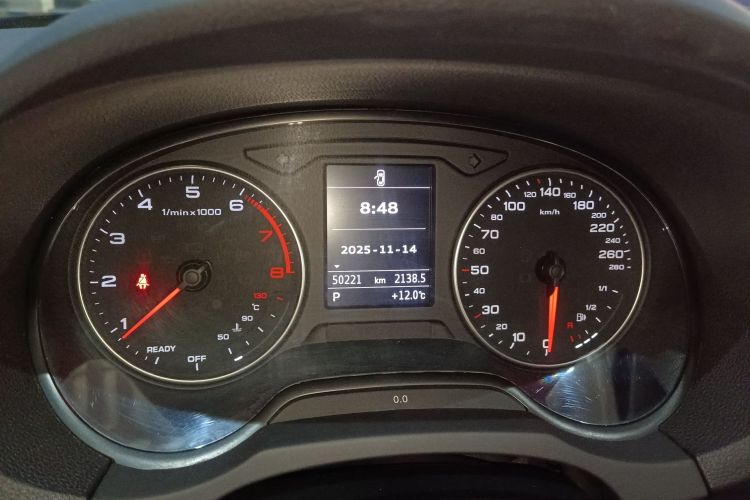 奥迪A3 2016款 Sportback 35 TFSI 风尚型中控内饰14