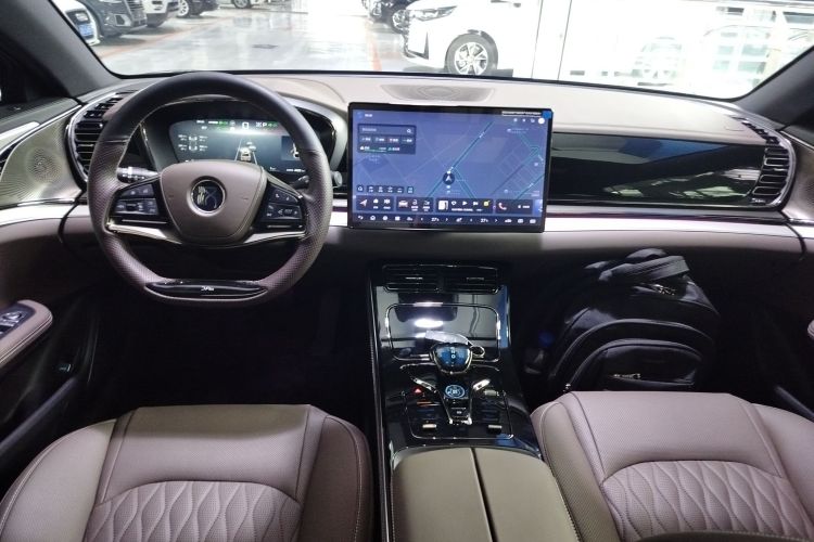 比亚迪 汉 2025款 DM-i 125KM尊贵型中控内饰7002