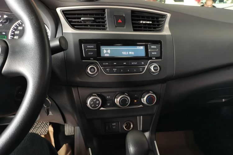 日产 轩逸 2021款 经典 1.6XE CVT舒适版局部细节16