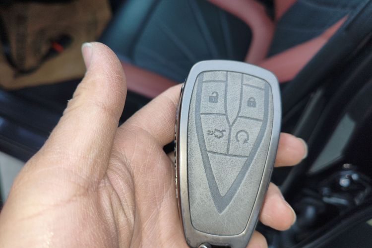 长安 逸动 2022款 PLUS 蓝鲸NE 1.4T GDI DCT尊贵版中控内饰7001