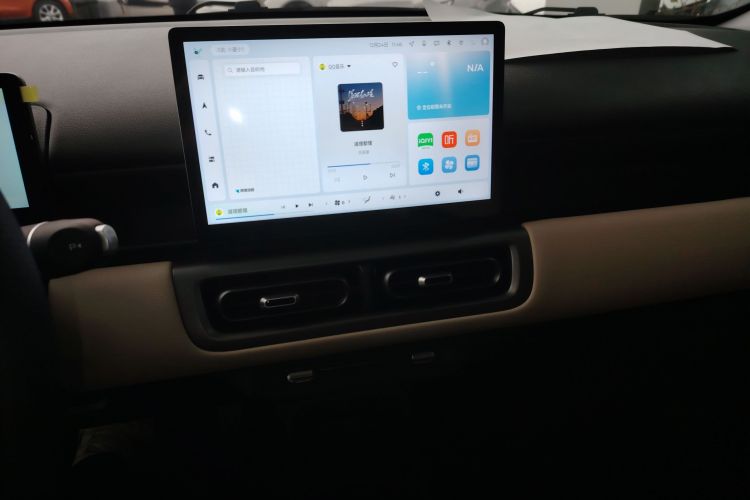 五菱汽车 五菱缤果PLUS 2024款 330km 五座版中控内饰16