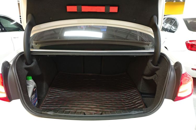 宝马3系 2019款 320Li M运动套装局部细节23