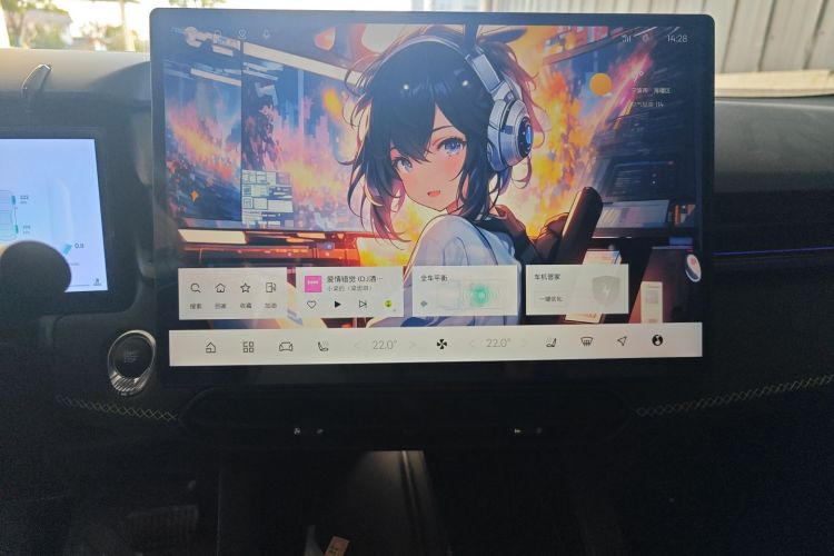 领克03 2025款 1.5TD DCT冠军版Pro中控内饰16