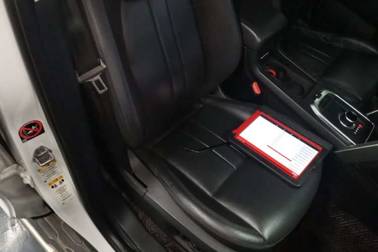 路虎 发现神行 2018款 240PS HSE版局部细节41