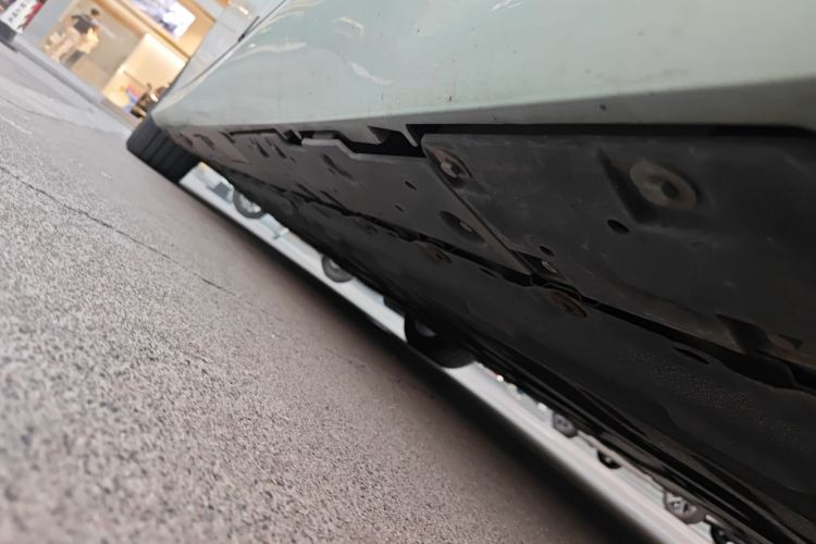 昊铂GT 2023款  710后驱超充七翼版局部细节9003