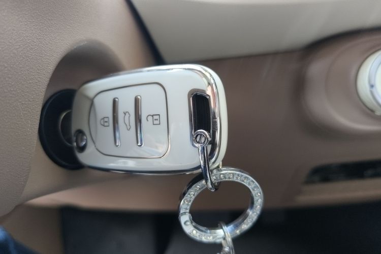 五菱汽车 宏光MINIEV 2025款 四门版 进阶款中控内饰11