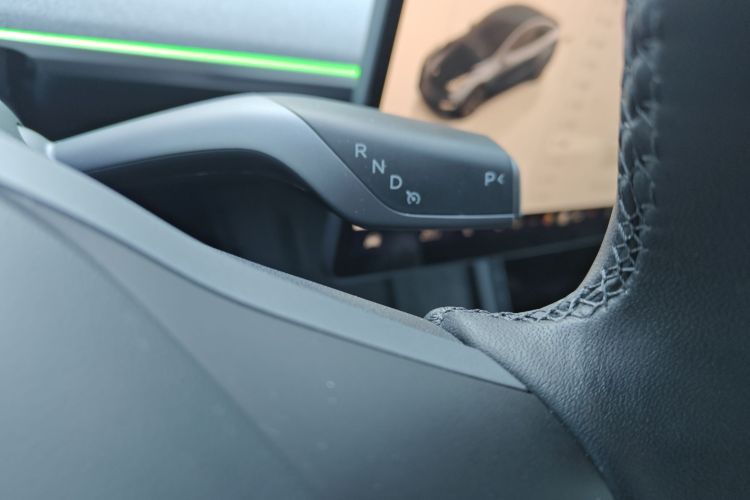 特斯拉 Model Y 2024款 后轮驱动版中控内饰18