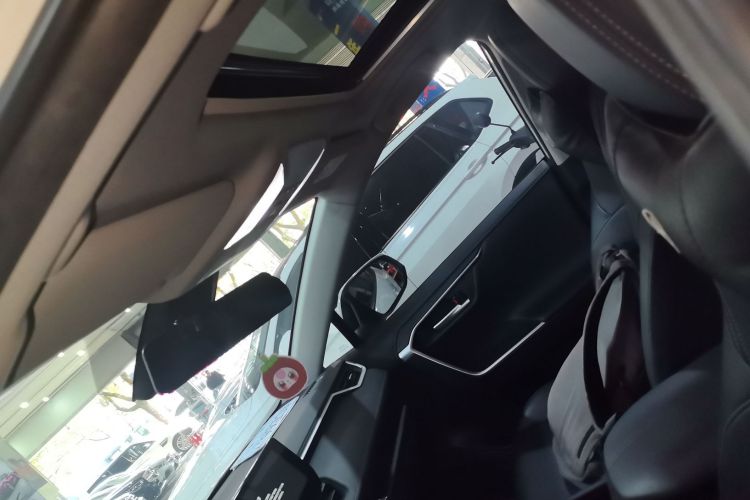 丰田 威兰达 2023款 2.0L CVT两驱都市版中控内饰22