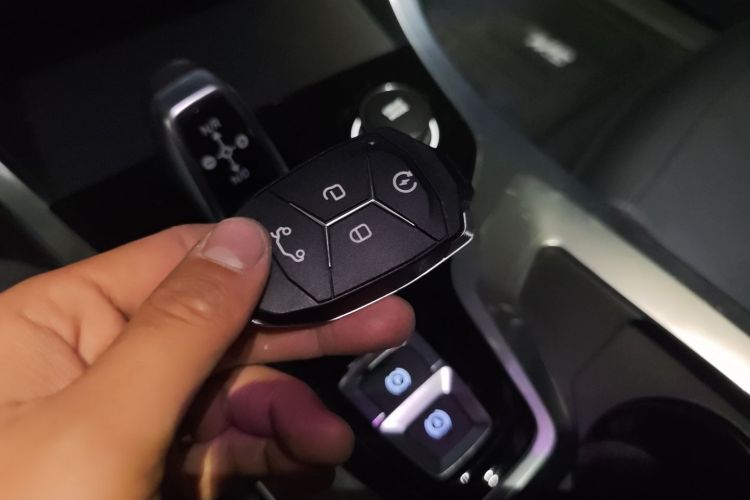 领克01 2017款 2.0T 四驱劲Pro版中控内饰7001