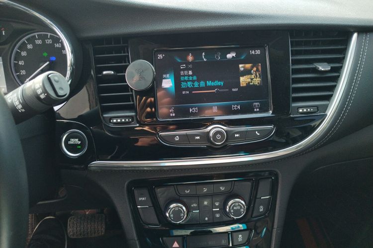 别克 昂科拉 2017款 18T 自动两驱都市精英型中控内饰16