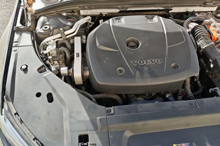 沃尔沃S90新能源 2021款 T8 E驱混动 智逸豪华版机舱底盘25