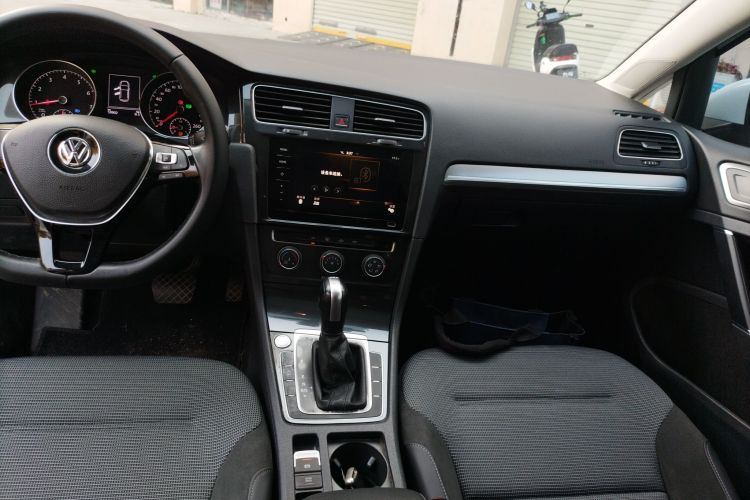 大众 高尔夫 2020款 挚爱版 280TSI DSG舒适型局部细节16