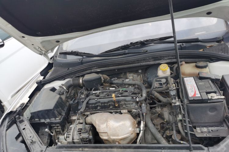 荣威i5 2020款 1.5L 自动4G互联领豪版机舱底盘24