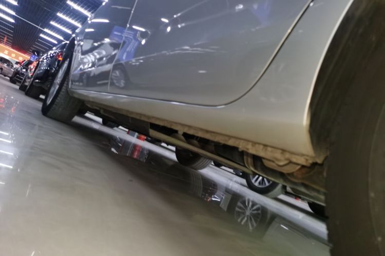 别克GL8 2017款 25S 舒适型 国V局部细节9002