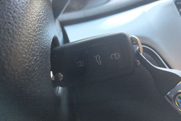 大众 朗逸 2017款 1.6L 自动风尚版中控内饰11