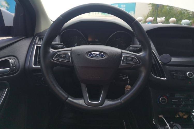 福特 福克斯 2017款 两厢 EcoBoost 180 自动精英型局部细节13