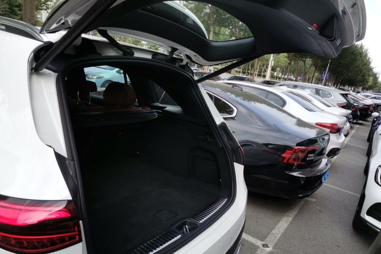 奔驰GLC 2024款 GLC 260 L 4MATIC 豪华型 5座局部细节23