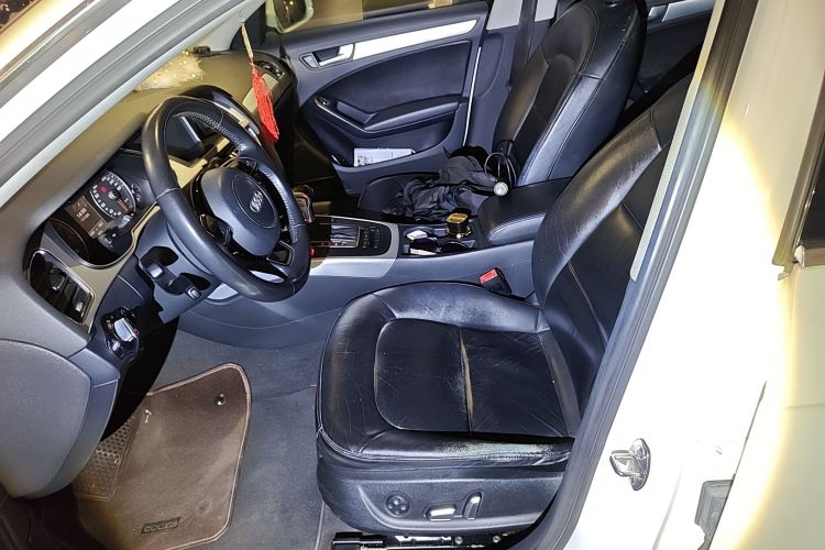 奥迪A4L 2015款 35 TFSI 自动标准型局部细节19