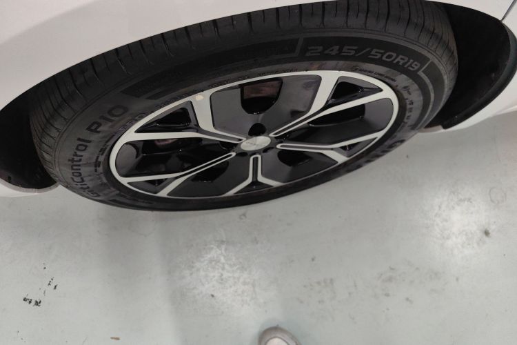 鸿蒙智行 智界S7 2025款 855km Max车身外观6008