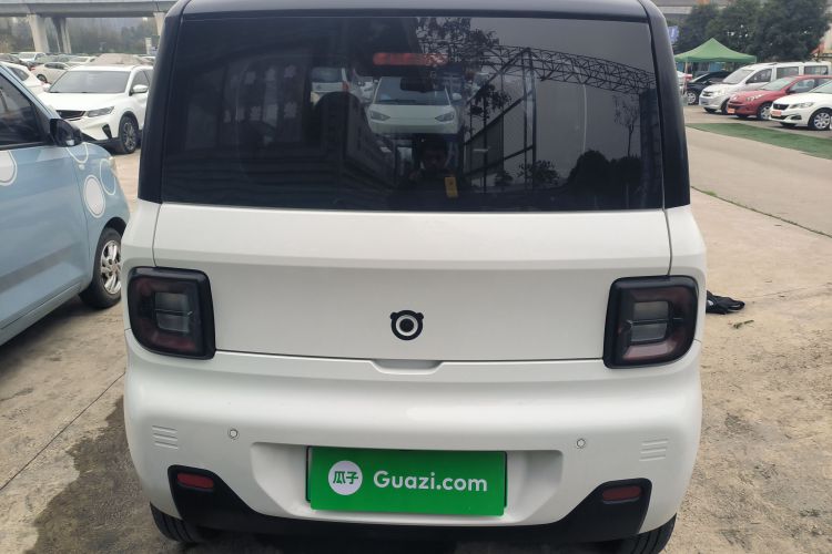 吉利银河 2023款 熊猫mini 200km 耐力熊车身外观6