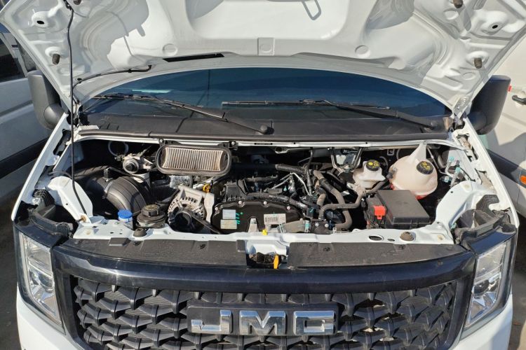 江铃福顺 2023款 2.0T 自动短轴中顶商运型多功能乘用车6座机舱底盘24