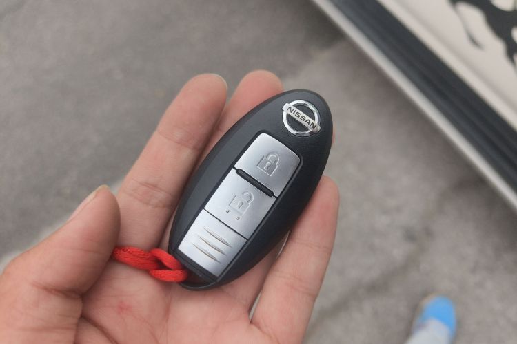 日产 途达 2020款 2.5L XV 4WD 自动四驱旗舰版中控内饰7001