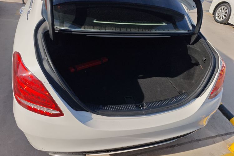 奔驰C级 2016款 C 180 L 运动型局部细节23