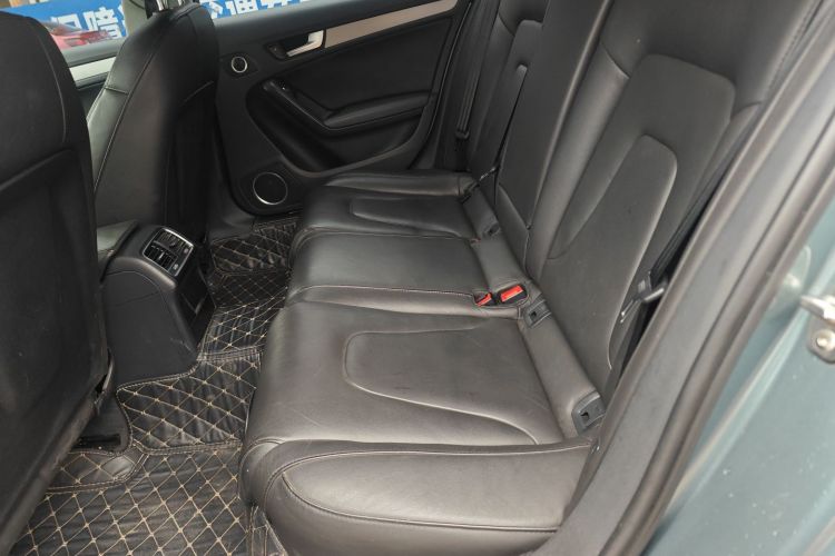 奥迪A4L 2015款 35 TFSI 自动标准型中控内饰21