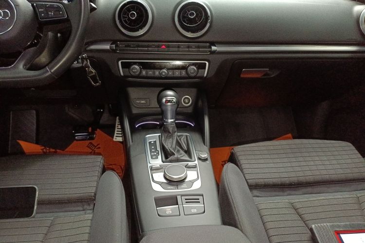 奥迪A3 2017款 Sportback 35 TFSI 运动型局部细节18