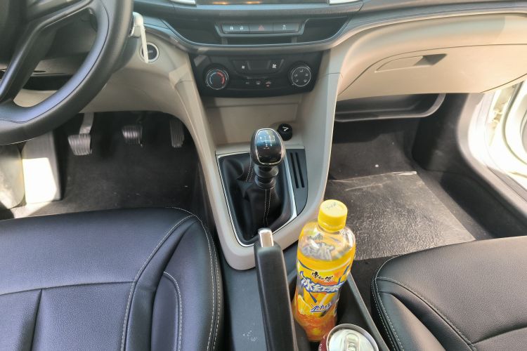 别克 英朗 2017款 15N 手动进取型局部细节18