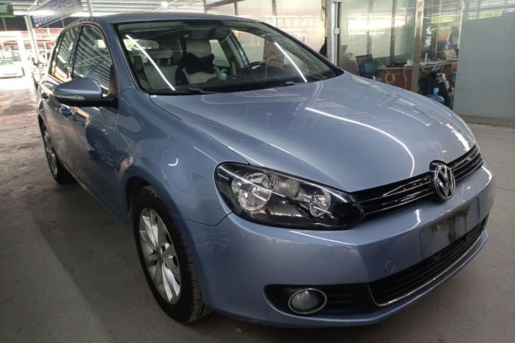 大众 高尔夫 2012款 1.6 手动舒适型车身外观3