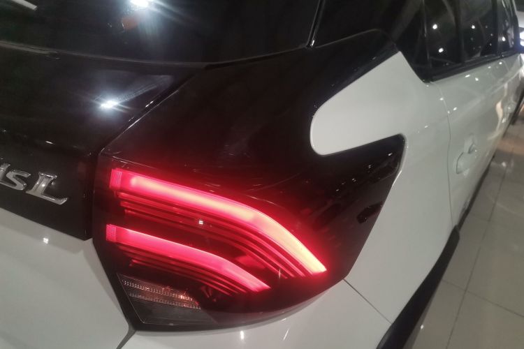 丰田 YARiS L 致炫 2022款 致炫X 1.5L CVT豪华PLUS版车身外观9