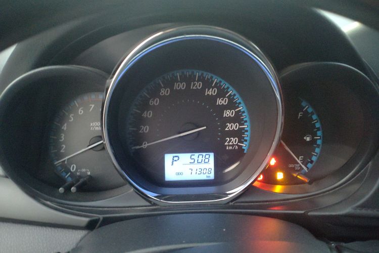 丰田 YARiS L 致炫 2016款 改款 1.5E CVT魅动版中控内饰14