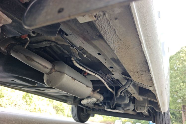 上汽大通MAXUS 新途V80 2024款 傲运通超值版 6MT 短轴超低顶127Ps 5/6座局部细节9002