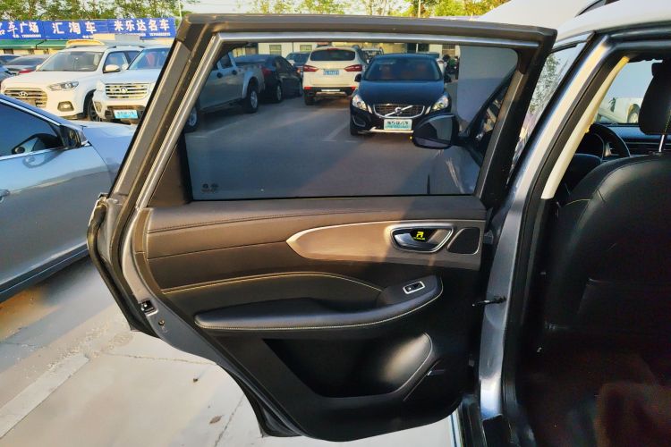 荣威RX5 2020款 PLUS 300TGI 自动Ali国潮旗舰版中控内饰7008