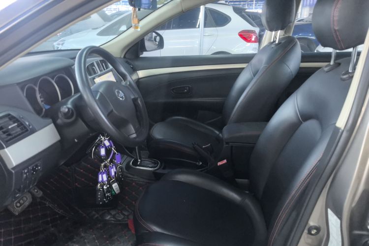 日产 轩逸 2018款 经典 1.6XE+ CVT领先版中控内饰19