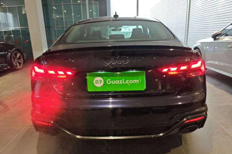 奥迪RS 5 2023款 RS 5 2.9T Sportback 黑曜版车身外观6