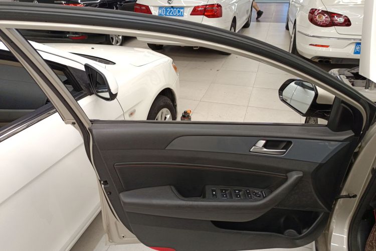 现代 索纳塔 2015款 1.6T GLS智能型中控内饰7007