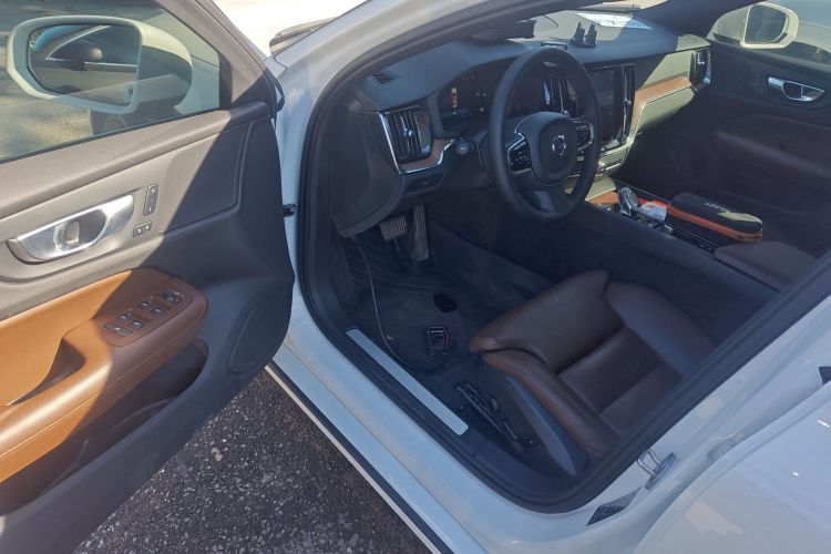 沃尔沃S60 2024款 B4 智远豪华版中控内饰20