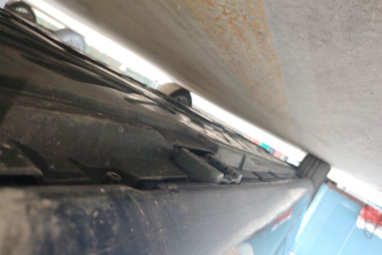 奔驰C级 2015款 改款  C 180 L局部细节9002