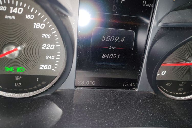 奔驰C级 2017款 改款 C 180 L 动感型运动版中控内饰15