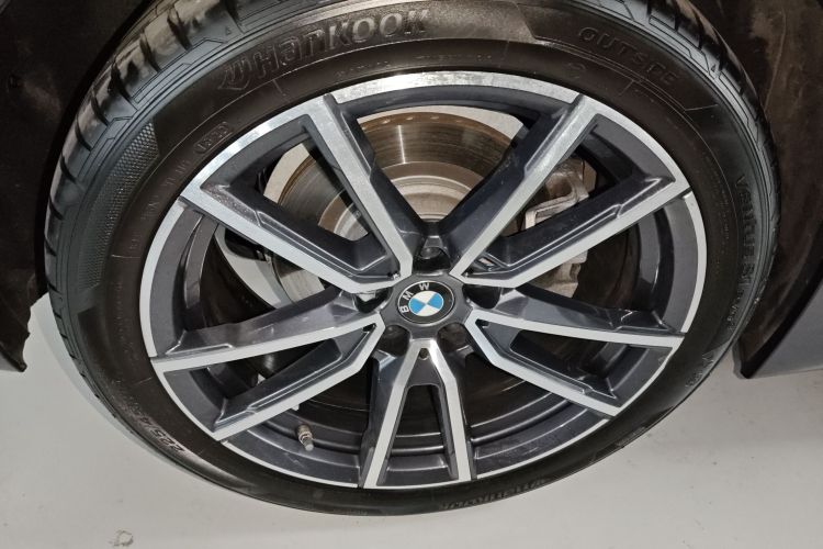 宝马3系 2023款 320Li M运动套装车身外观6008