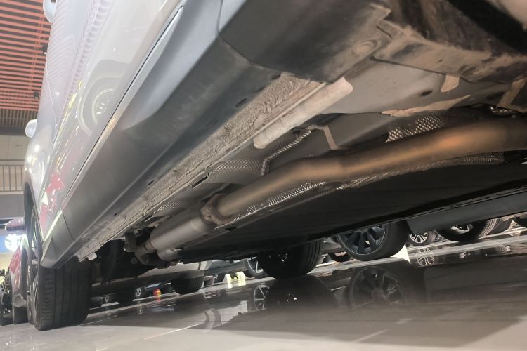 比亚迪 宋PLUS新能源 2025款 DM-i 智驾版 112KM 尊荣型局部细节9001