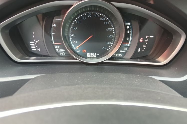 沃尔沃V40 2015款 1.6T 智逸版中控内饰15