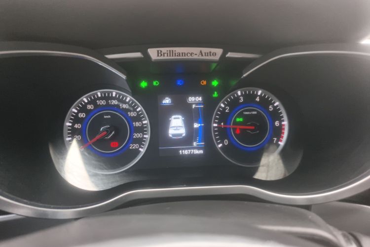 中华V3 2015款 1.5L 手动智能型局部细节14